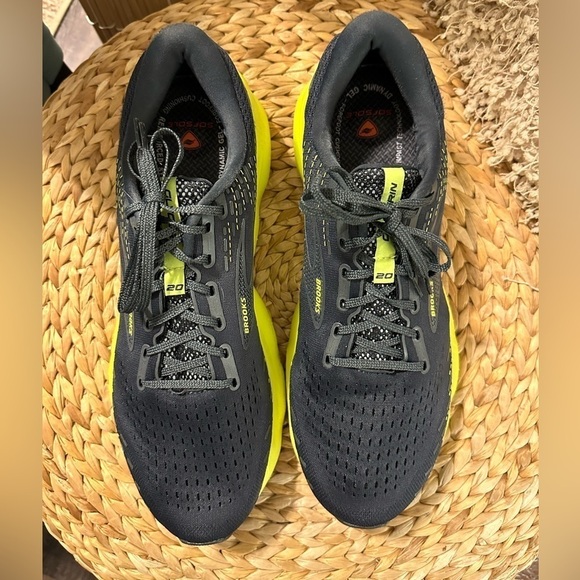 UEC BROOKS MEN’S Glycerin Black & Neon Running Shoes Sneakers Size 14 - Picture 2 of 11